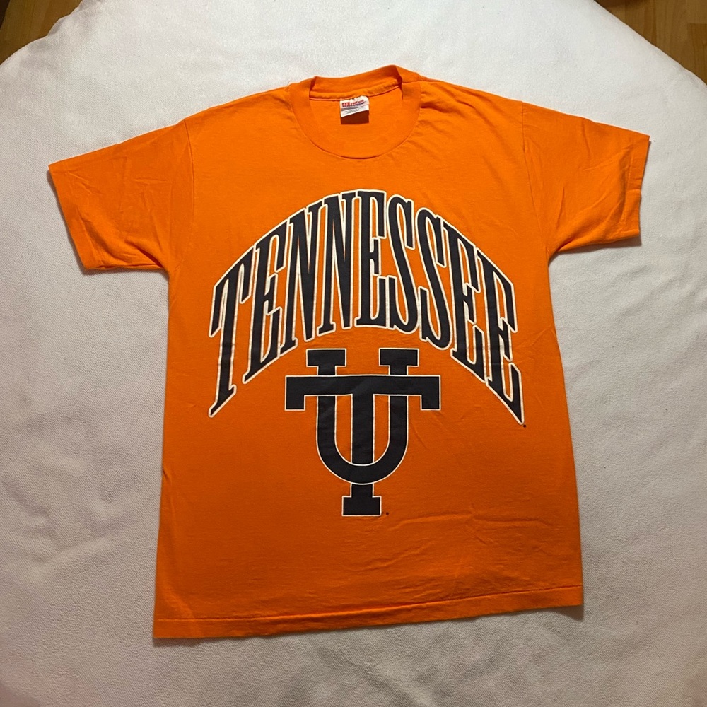 Vintage 90s Single stitch University of Tennessee t shirt